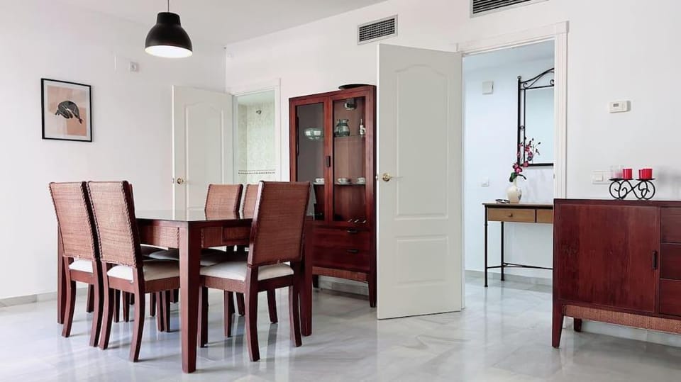 Spacious Poolside 3 Bedroom - E08 Apartment in Marbella