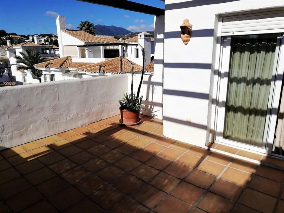 Top floor 2 Bedroom Duplex 360º Views - E42 Apartment in Marbella