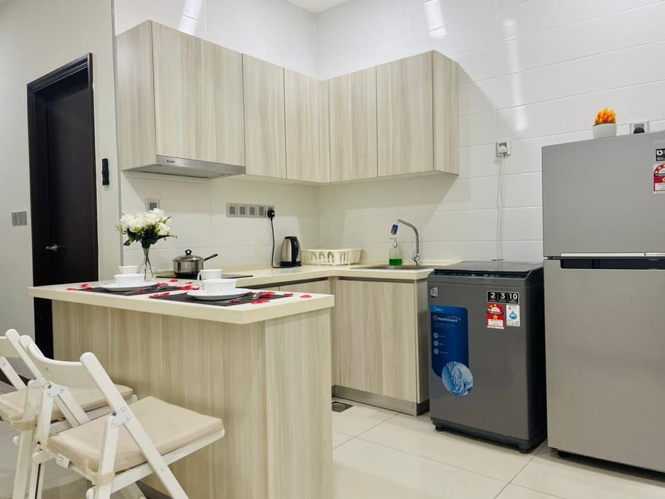 Paragon Suite, Snowdrop Suite by Antlerzone Apartment in Johor Bahru