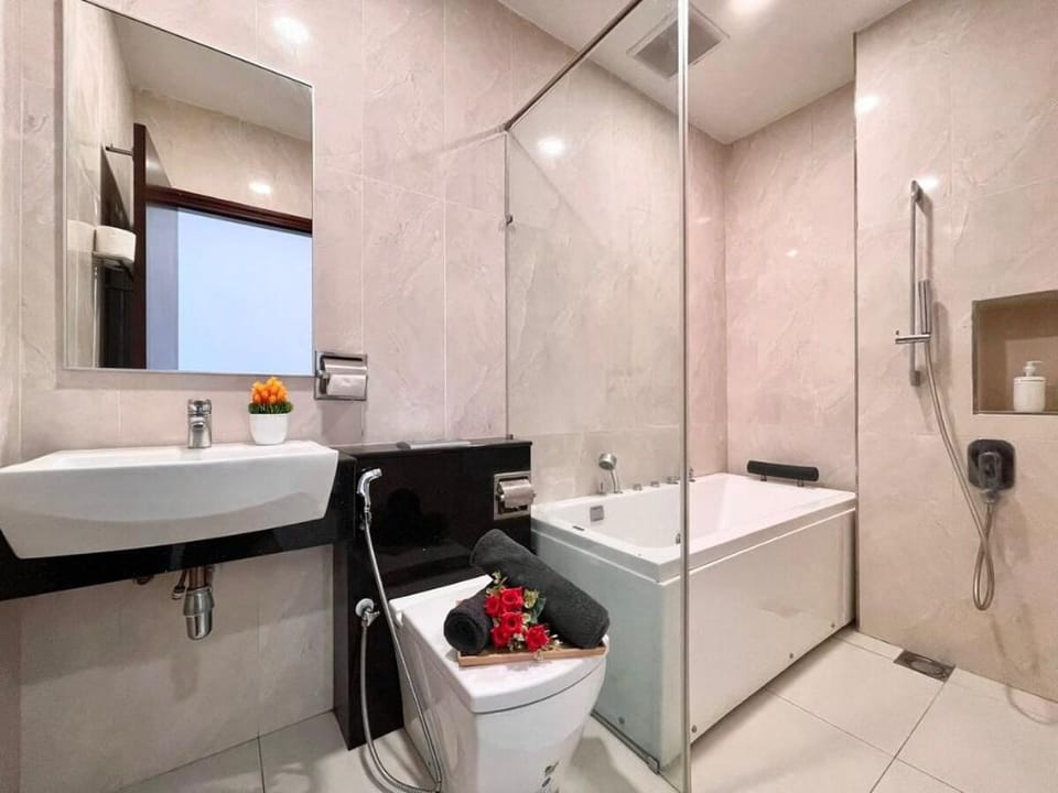 Paragon Suite, Snowdrop Suite by Antlerzone Apartment in Johor Bahru