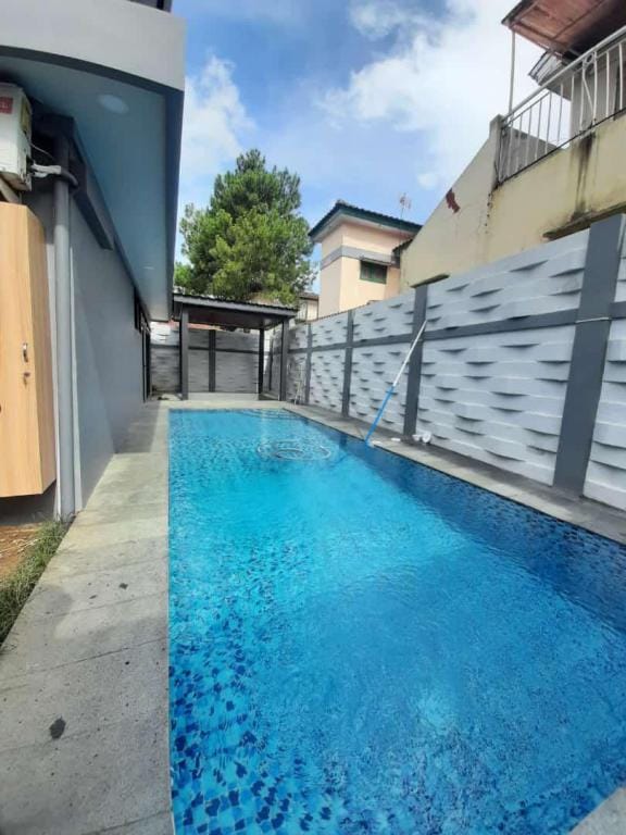 KAI-KAM HOMES, Kota Bunga, Puncak. Vacation rental in West Java