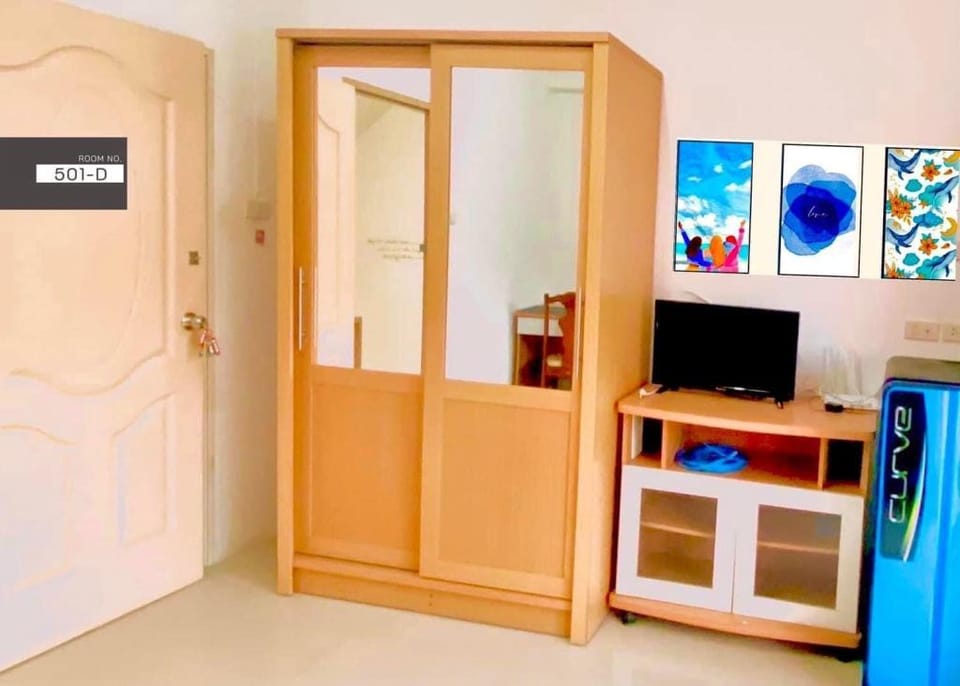 The Sunset Bangsaen Apartment in Chon Buri Changwat