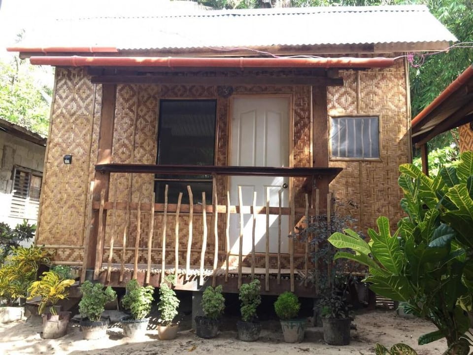 Kabayod 2 Homestay AC/Kitchen at GL Siargao Vacation rental in General Luna
