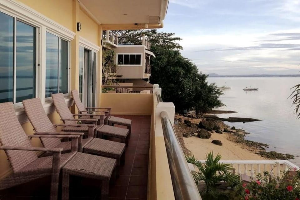 Beach Villa in Medellin | Fiber 100MB Netflix 4k Villa in Central Visayas