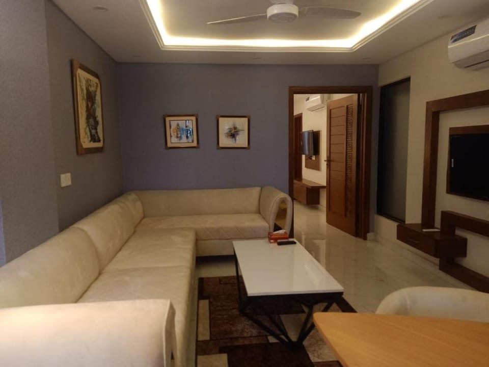 1 bed luxury apartment Apartment in Lahore