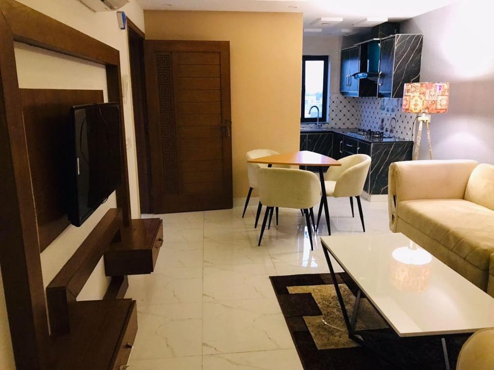 1 bed luxury apartment Apartment in Lahore