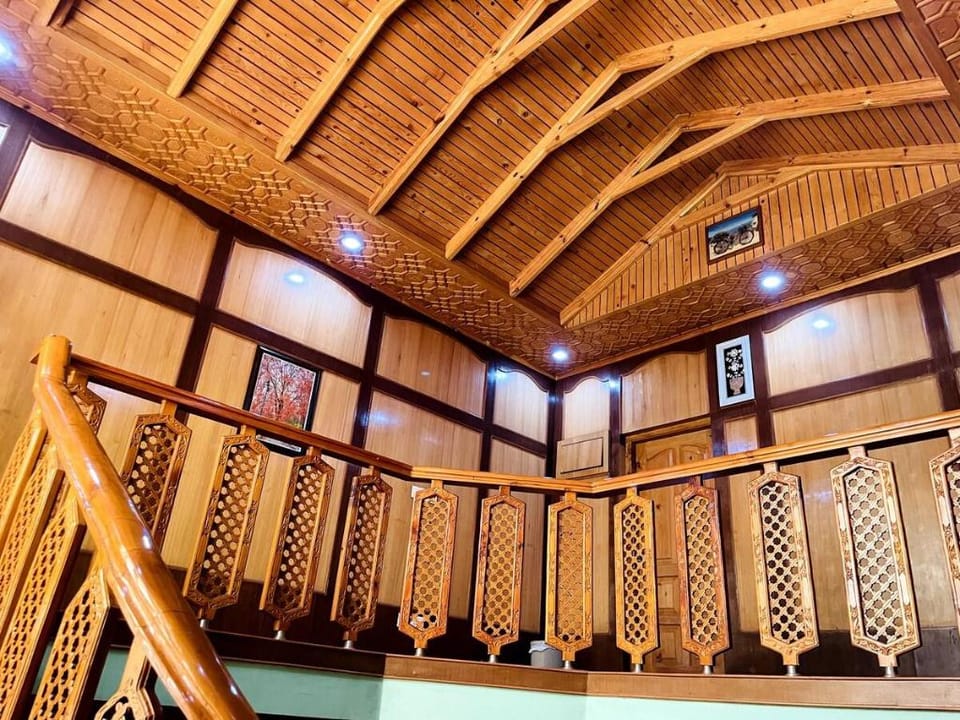 Peninsula Inn - 4BR House w/free, Wifi & B.F Villa in India