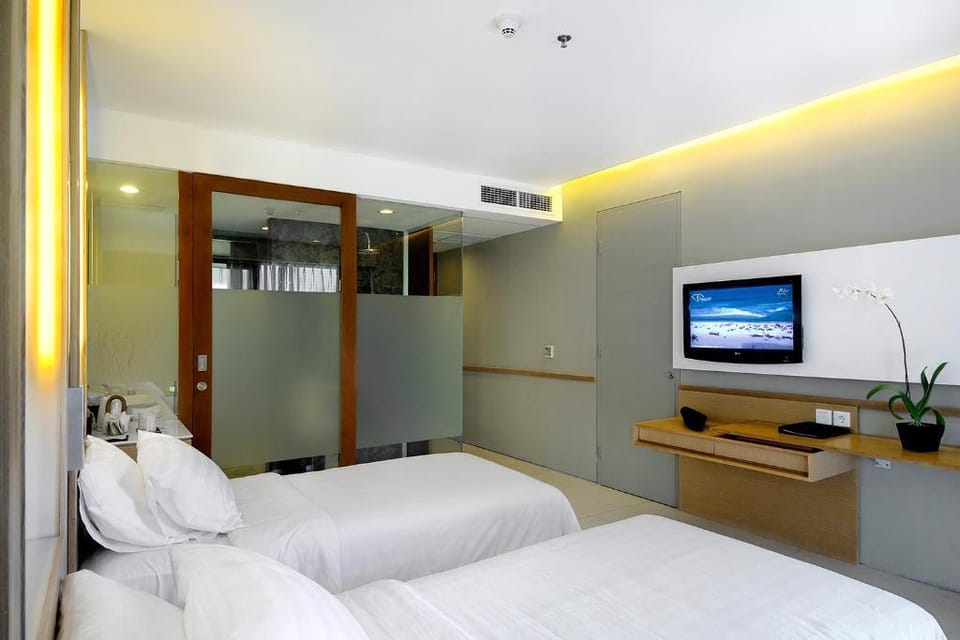 Adore 1 BR Deluxe Pool View with Balcony Y020 Apartment in Kuta