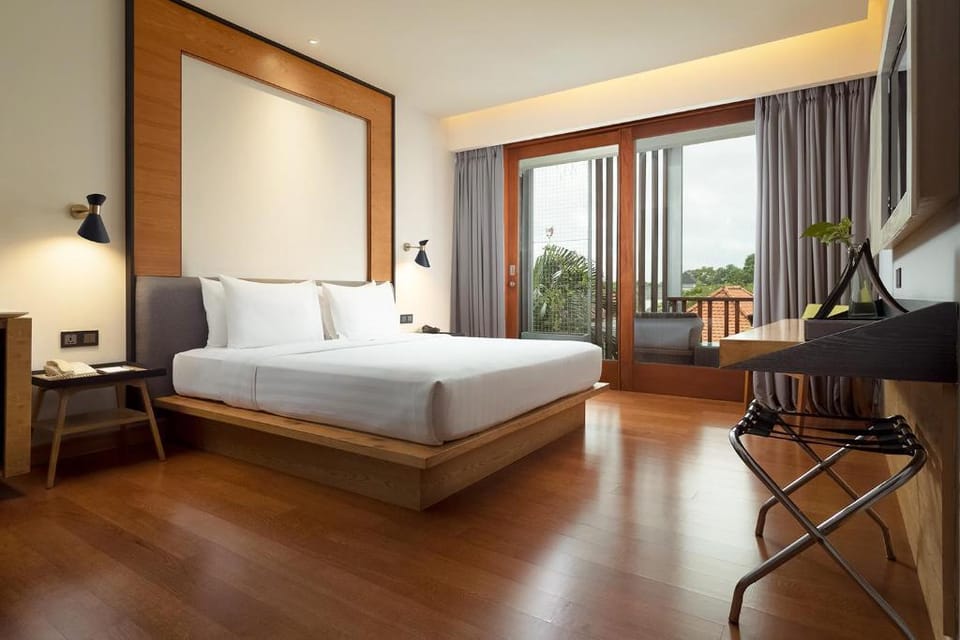 Cozy Premiere Pool View With Balcony Y019 Apartment in Kuta