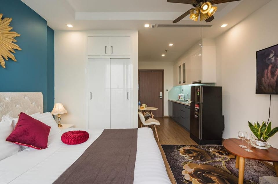 Rosee House - Modern serviced apartment in vinhomes Greenbay Vacation rental in Laos