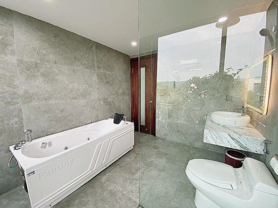 B103 Flamingo Đại lải 8 phòng ngủ Villa in Laos
