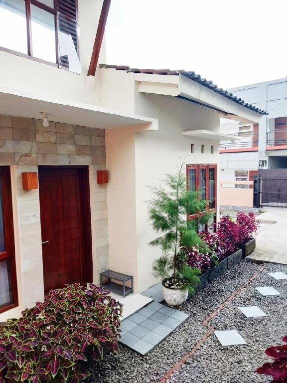Villa Viva Mezzanine - Family Villa in Lembang