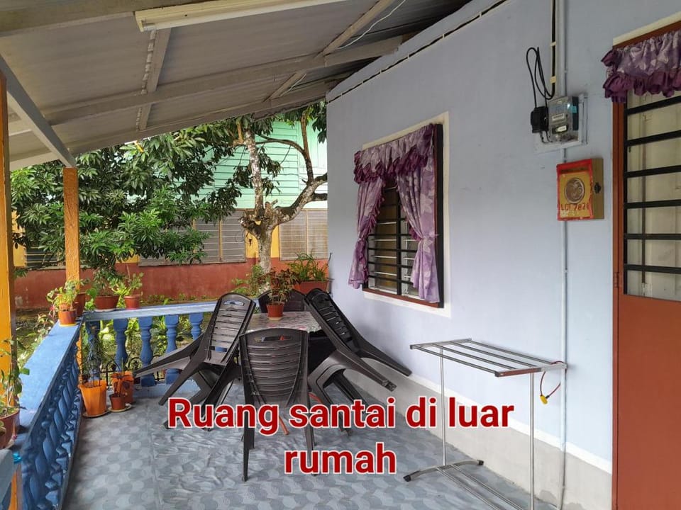 HOMESTAY FATIMAH BEHRANG STESEN [FOR MUSLIM ONLY] Vacation rental in Selangor, Malaysia