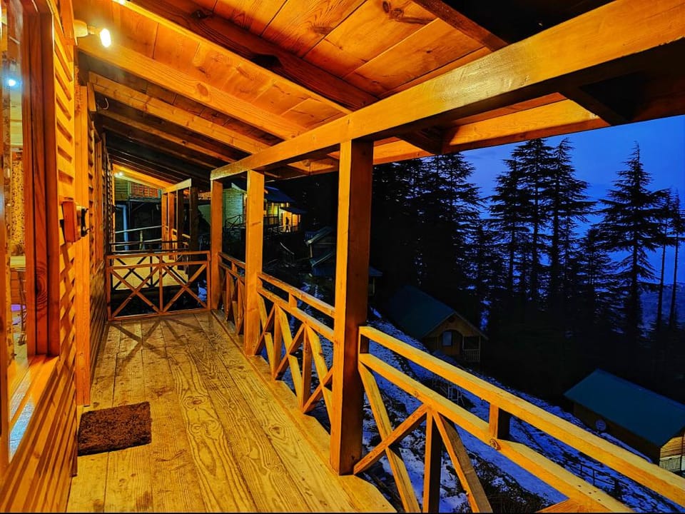 Mid Conifer Hotel in Himachal Pradesh