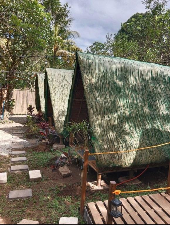 The Yard-South Cabins Glamping Staycation Farmstay Villa in Tagaytay
