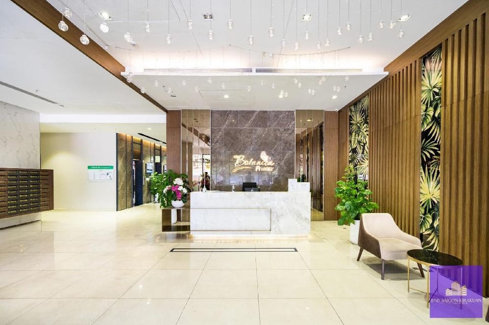 Tân Sơn Nhất Airport apartment free pool gym BBQ  Apartment in Ho Chi Minh City
