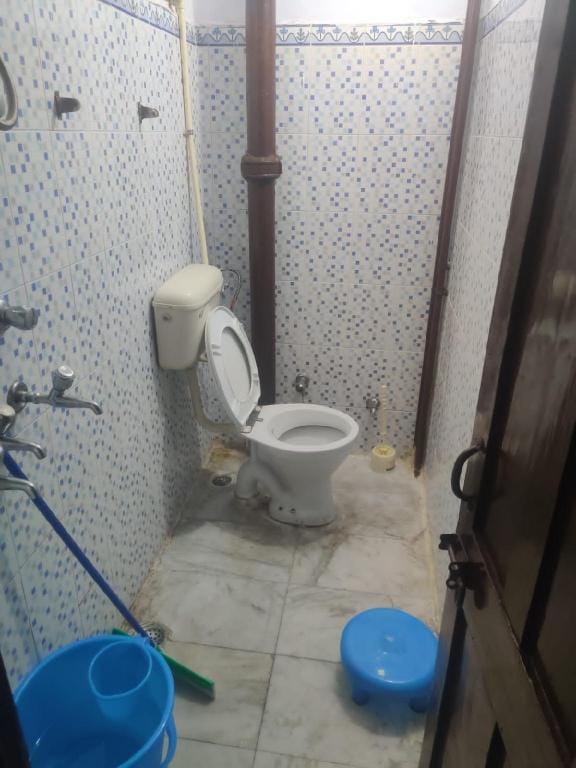 Owner free and 2 bhk flat no restrictions  Apartment in Chandigarh