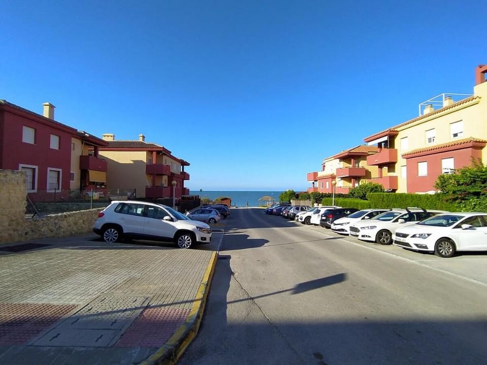 Penthouse with terrace & seaviews. Beach and golf Apartment in Rota