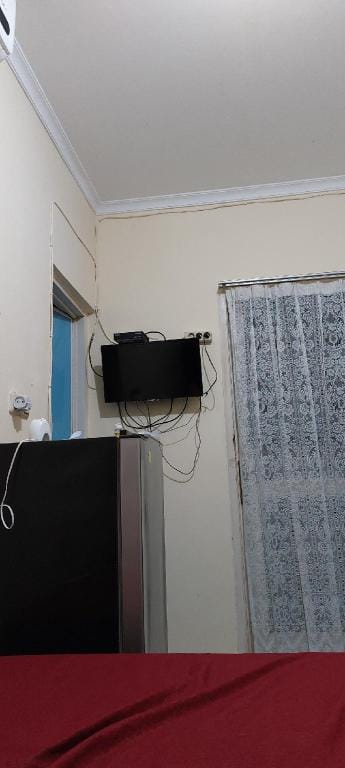 Cheerful 3 bedrooms with free parking and security Vacation rental in Jakarta