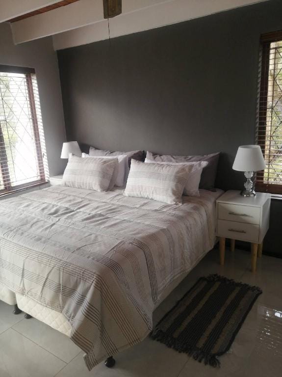 Crest Farm - Self-catering 2-bedroom, Wi-fi, Views, Swiming Pool Vacation rental in KwaZulu-Natal