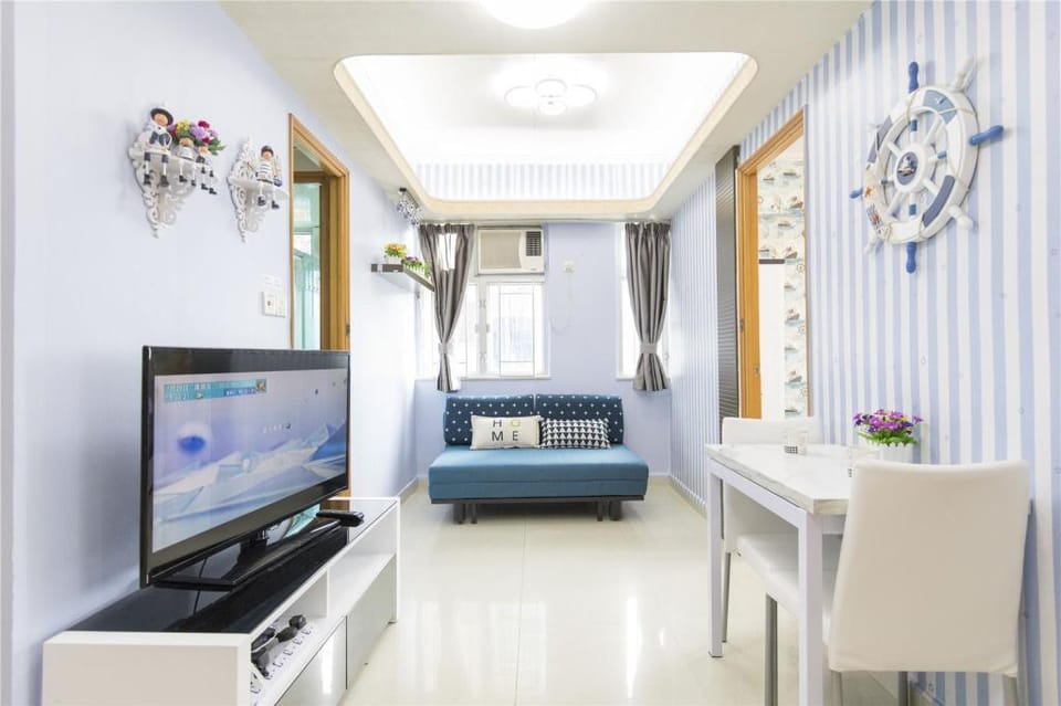 Comfort HK apt, 1 mins mtr, 10pps 4rms 2 bathroom  Apartment in Hong Kong