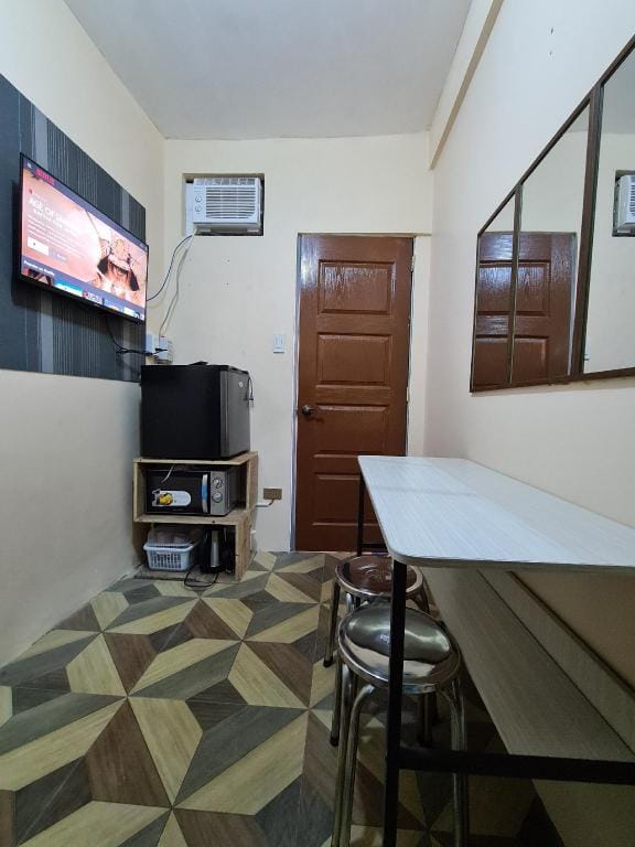Tagaytay Staycation Studio House Bea&RM FiberWIFI Vacation rental in Tagaytay
