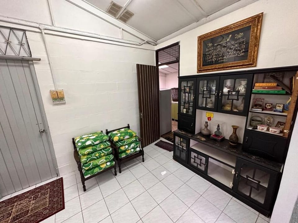 Kamunting Kampung Family Homestay Vacation rental in Perak