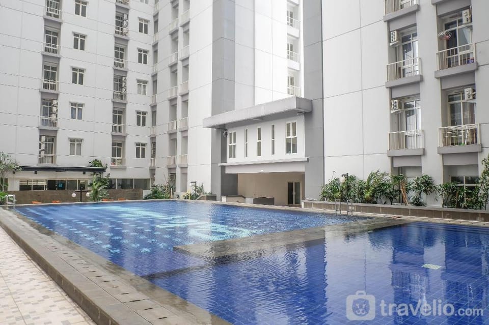 Vibrant Modern Studio at Bale Hinggil By Travelio Apartment in Surabaya