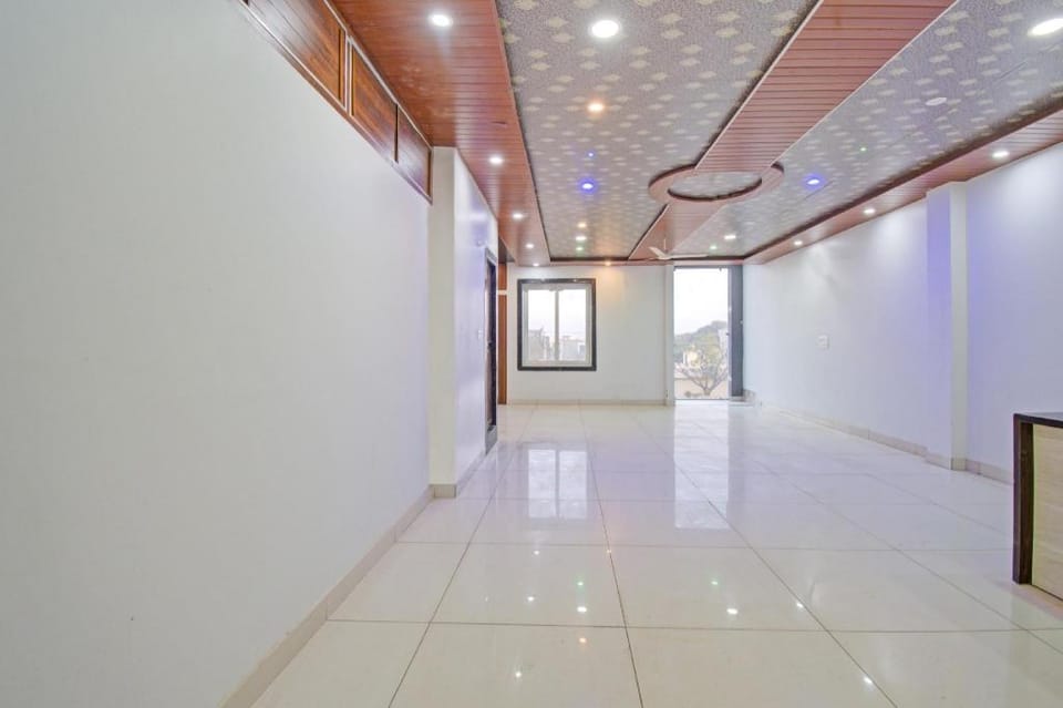 Hotel O RJ 14 RADHIKA HOTEL AND RESTAURANT Hotel in New Delhi