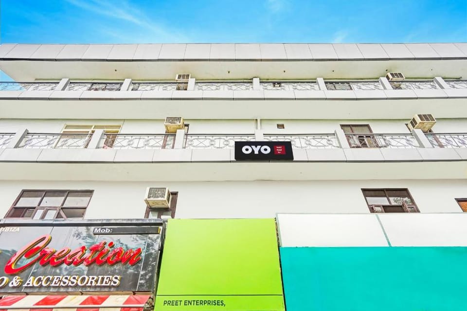 Hotel O Royal Inn Hotel in Pune