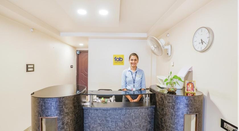 OYO Flagship Hotel DDS Lawn Hotel in Lucknow