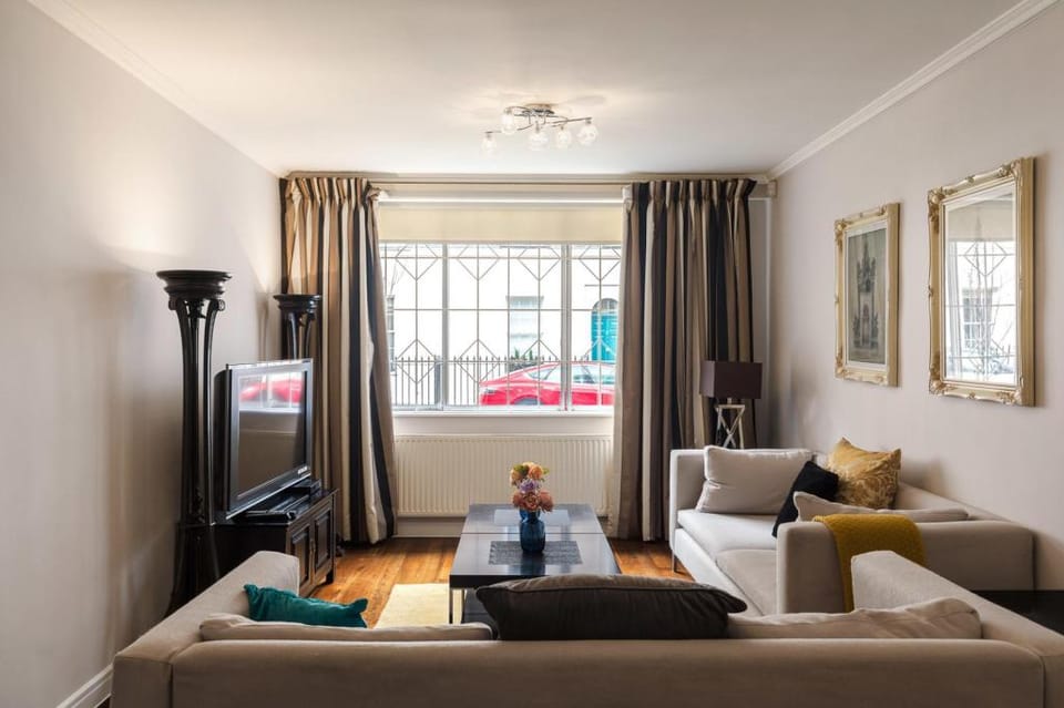 PickThePlace 3-bedroom Portman square Apartment in City of Westminster