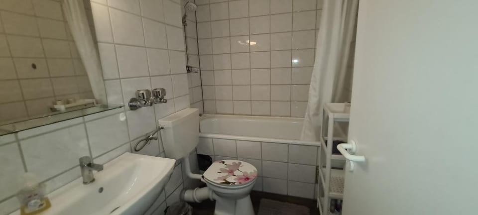 Good Und Night Apartment in Neuss