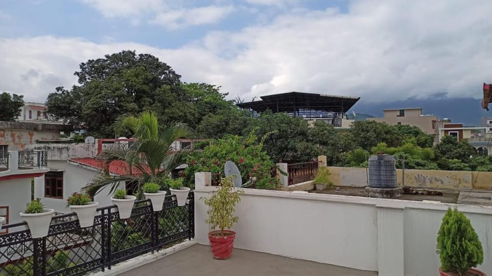 Nature view  Apartment in Dehradun