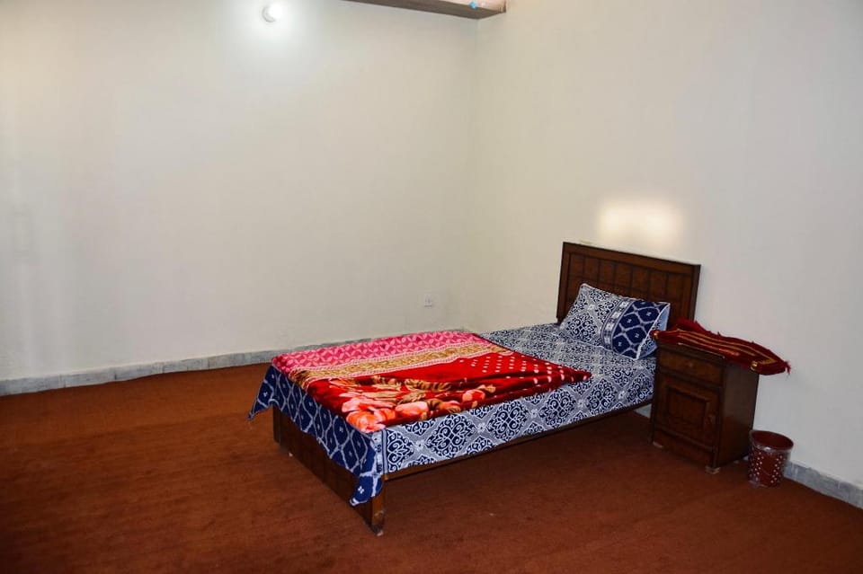 Kashee's Lodges Hotel in Islamabad