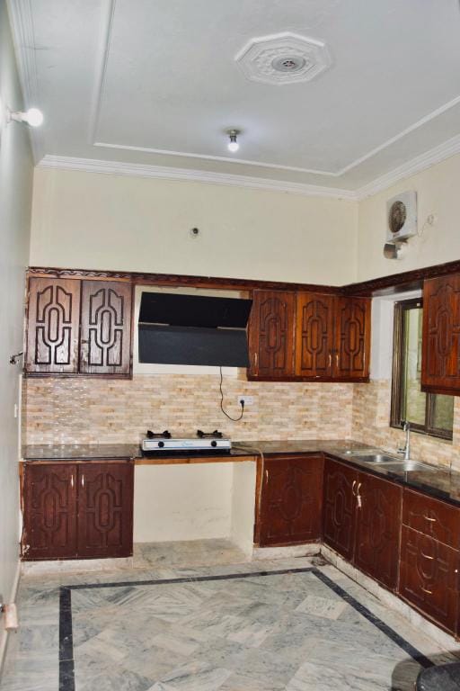 Kashee's Lodges Hotel in Islamabad