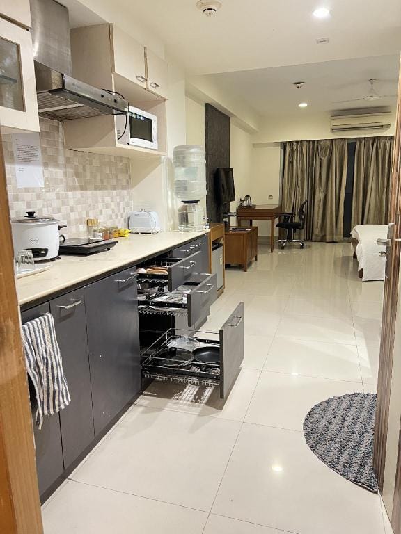 Big studio with kitchen  Apartment in Kolkata