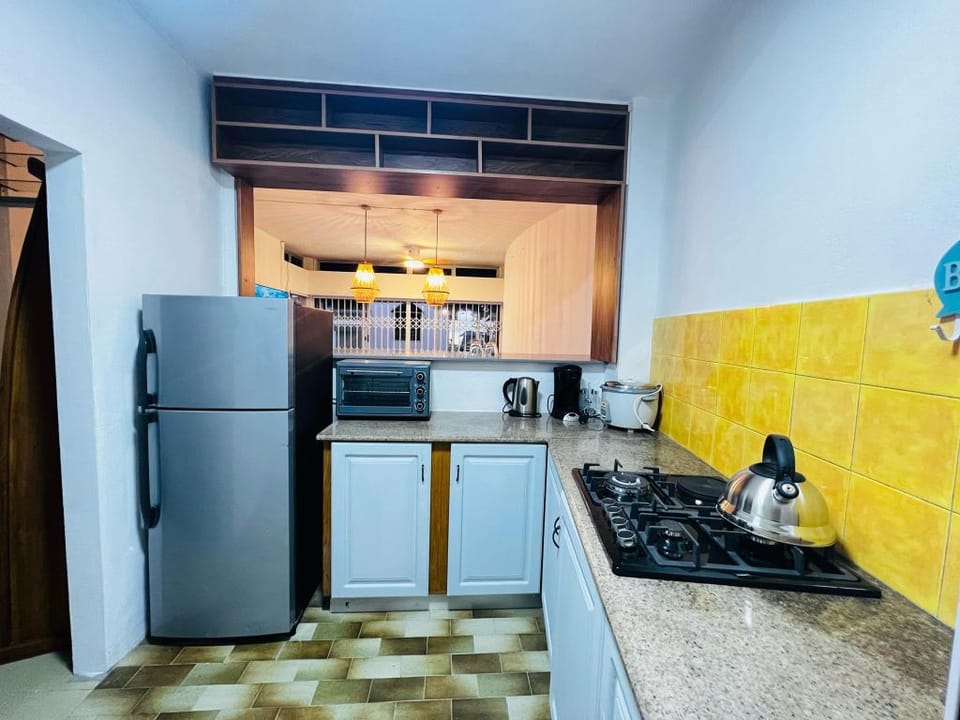 Villa Piedanlo, Pool & Beach front (Ground Floor) Apartment in Mauritius
