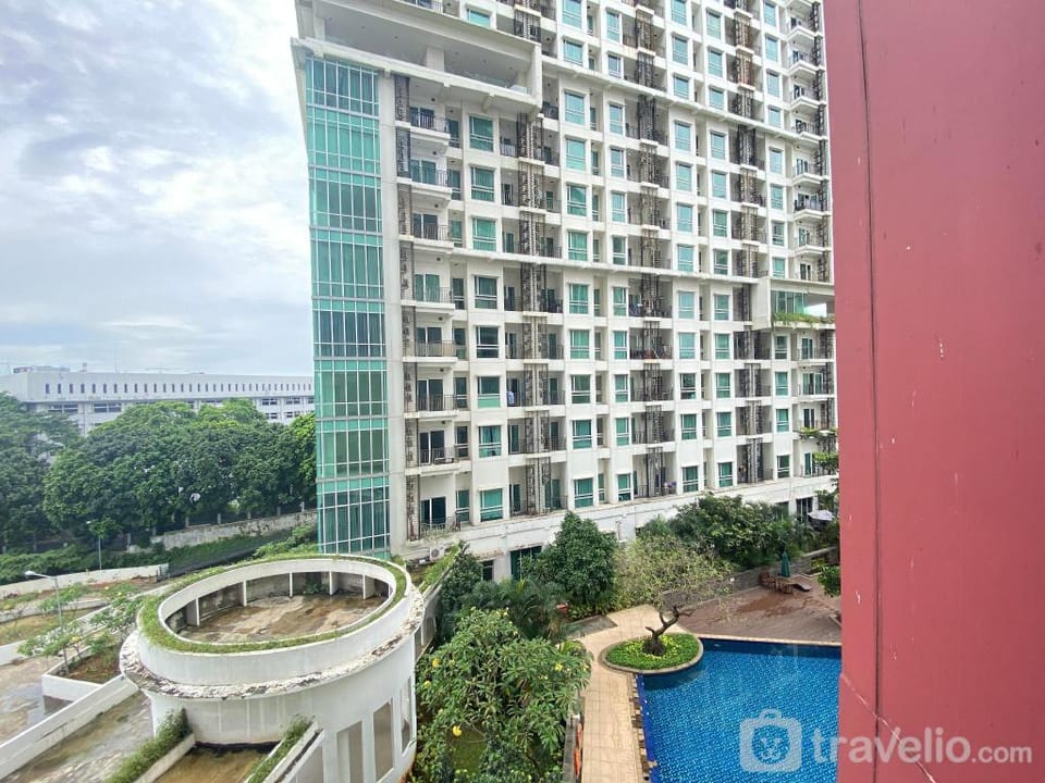 Comfy and Minimalist 1BR Woodland Park By Travelio Apartment in South Jakarta City