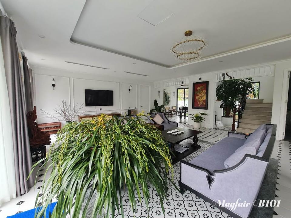 Villa 5 ngủ Mayfair B101 - View hồ  Đại Lải Villa in Laos