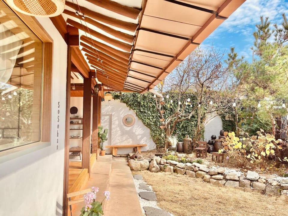 Jeonju Sosohanhanok Bed and Breakfast in South Korea