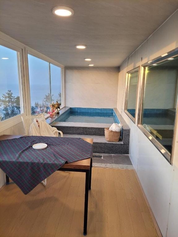 Road96 Caravan and Poolvilla Bed and Breakfast in South Korea