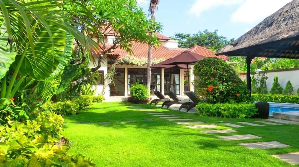 Seminyak 9 Bedrooms Villa Close by the Beach Villa in North Kuta