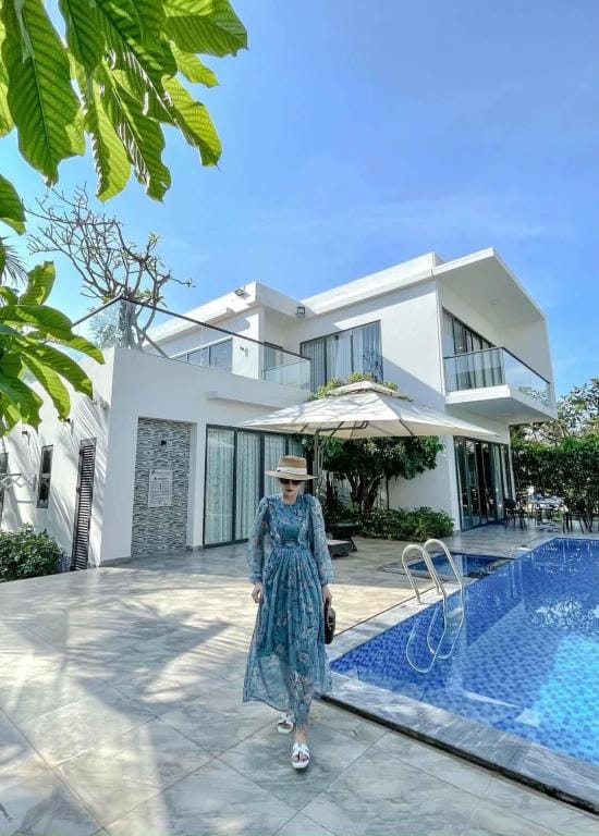 Luxury Villa with 4 Bedrooms at Aria Vung Tau Resort Villa in Vung Tau