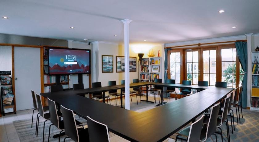 Redbrow Garden Guesthouse Hotel in Victoria