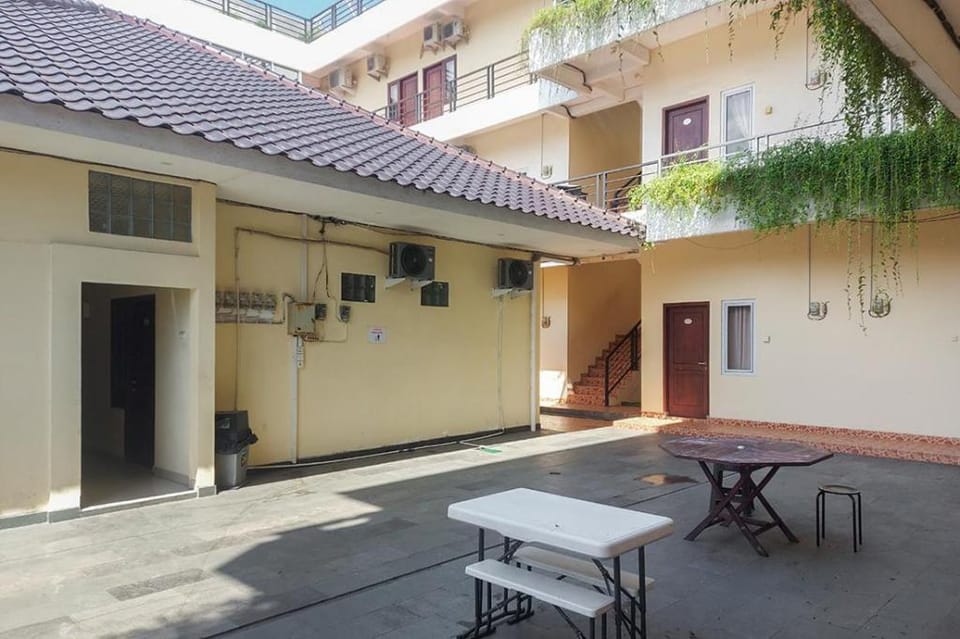 Fabel Homestay Bed and Breakfast in Indonesia