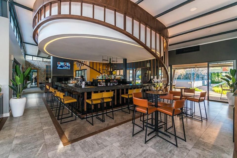 Modern 3-bed Garden Apartment in Waterfall Apartment in Sandton