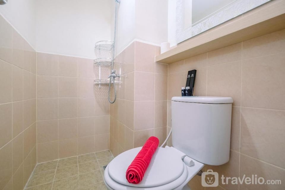 Cozy Modern Studio Podomoro Golf View By Travelio Apartment in West Java