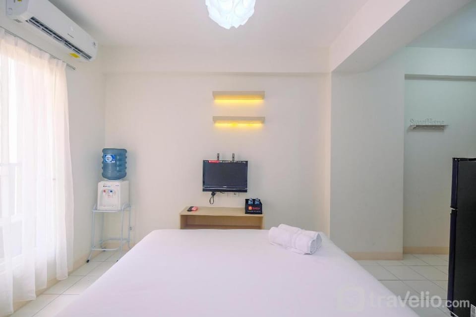 Cozy Modern Studio Podomoro Golf View By Travelio Apartment in West Java