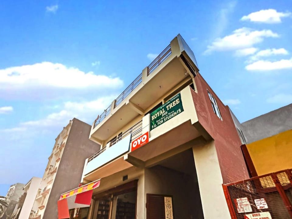 Hotel O Satguru Inn Hotel in Noida